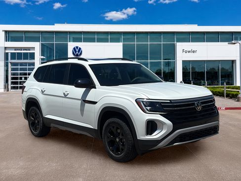 New 2026 Volkswagen Atlas Peak Edition AWD/4WD image 3