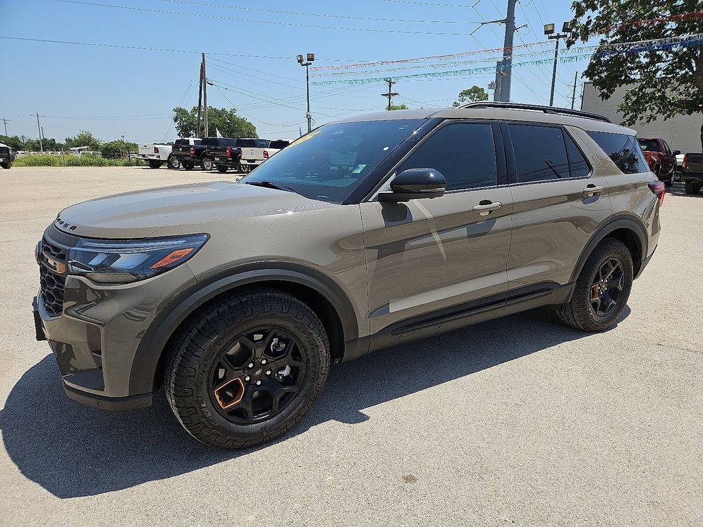 Used 2026 Ford Explorer Tremor w/ Tremor Ultimate Package AWD/4WD image 2