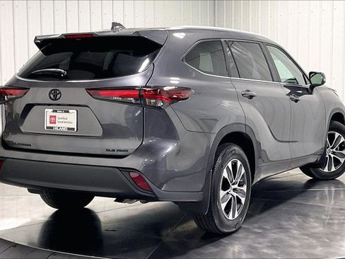Certified 2024 Toyota Highlander XLE AWD/4WD image 14