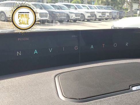 New 2025 Lincoln Navigator Reserve image 23