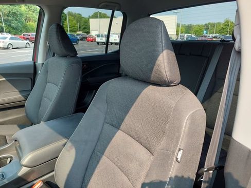 Used 2025 Honda Ridgeline Sport image 6