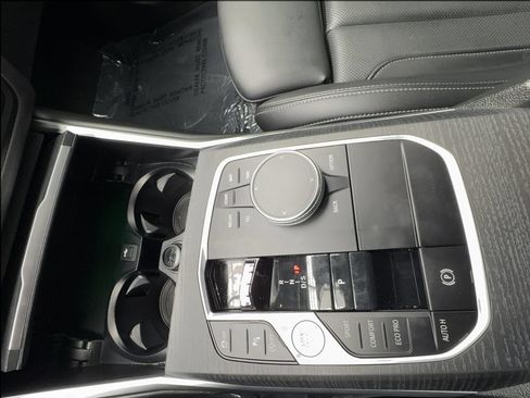 Used 2025 BMW 330i Sedan w/ Convenience Package RWD image 46