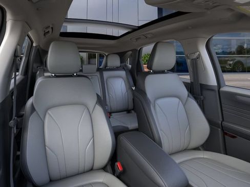 New 2025 Ford Escape SE w/ PHEV Premium Package FWD image 10