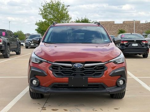 Used 2024 Subaru Crosstrek 2.5i Limited image 2