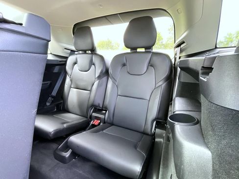 Used 2020 Volvo XC90 T5 Momentum w/ Protection Package Premier AWD/4WD image 21