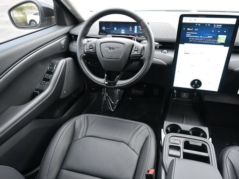 New 2025 Ford Mustang Mach-E Premium image 29