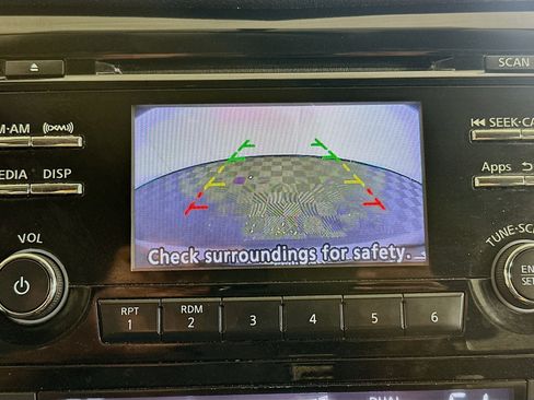 Used 2015 Nissan Rogue SV image 21