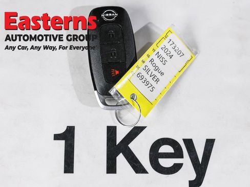 Used 2024 Nissan Rogue S AWD/4WD image 26