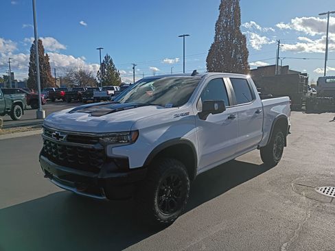 New 2026 Chevrolet Silverado 1500 ZR2 image 17