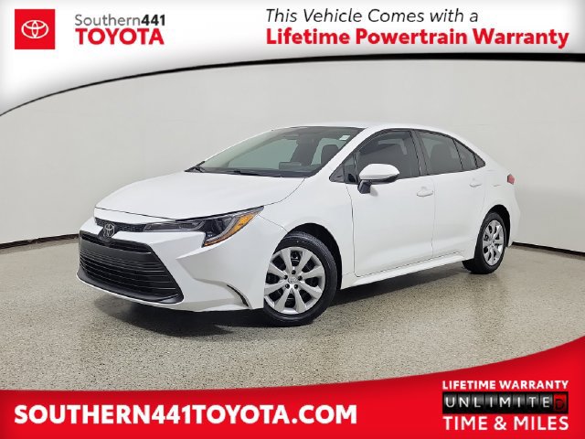 Used 2024 Toyota Corolla LE FWD image 1