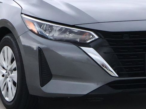 Used 2024 Nissan Sentra S image 8