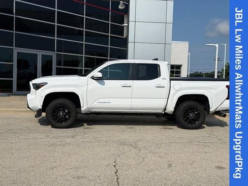 Used 2024 Toyota Tacoma SR5 w/ SR5 Upgrade Package AWD/4WD image 6