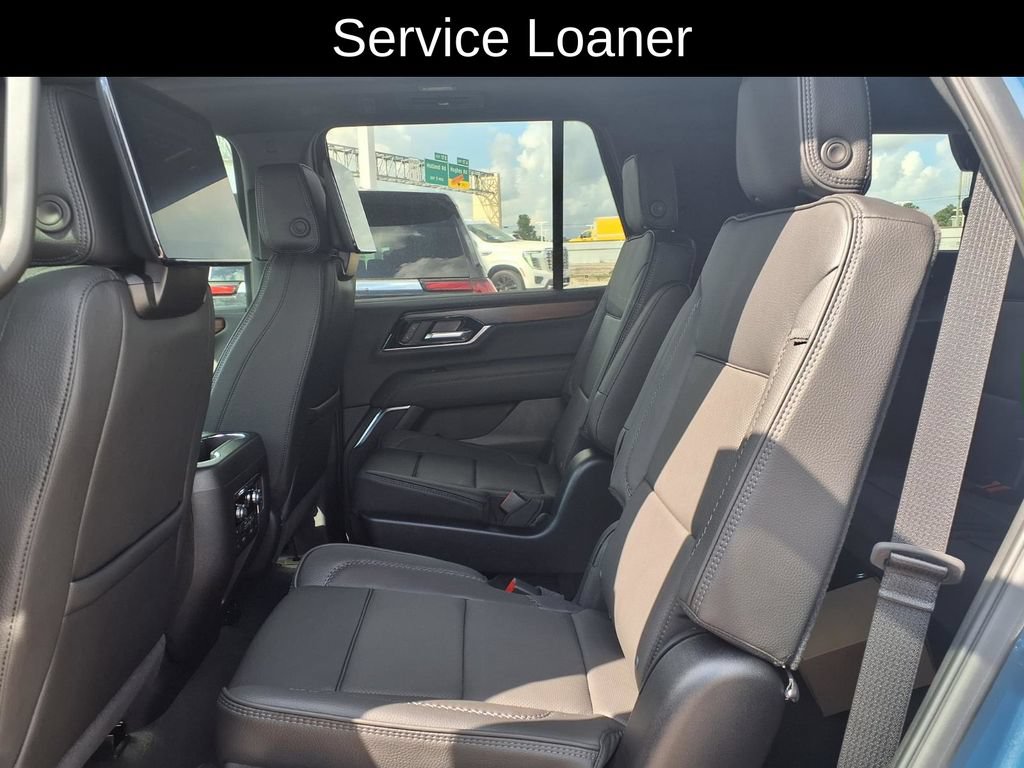 New 2026 GMC Yukon Denali w/ Denali Reserve Package AWD/4WD image 13