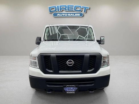 Used 2017 Nissan NV 3500 SV RWD image 2