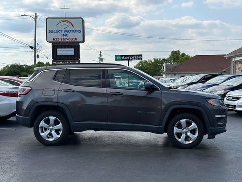 Used 2018 Jeep Compass Latitude w/ Popular Equipment Group AWD/4WD image 6