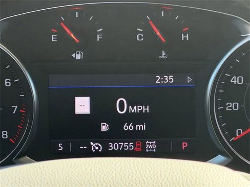 Used 2023 GMC Acadia SLT w/ Elevation Edition image 14