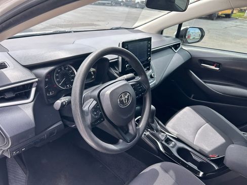 Used 2021 Toyota Corolla LE image 14