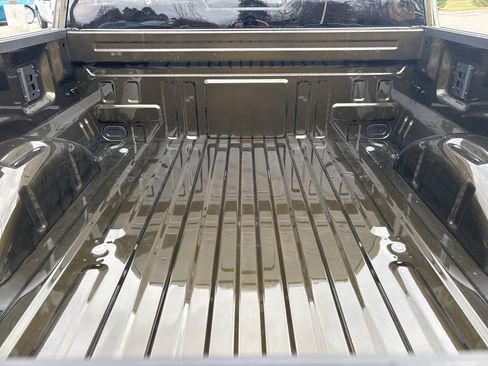 Used 2022 Ford Explorer Limited w/ Equipment Group 301A image 8