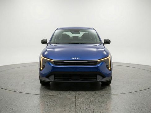 Used 2025 Kia K4 FWD image 2