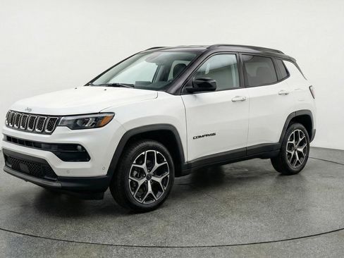 Used 2025 Jeep Compass Limited AWD/4WD image 3