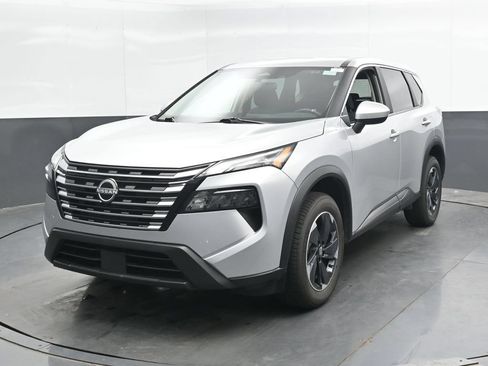 Used 2025 Nissan Rogue SV AWD/4WD image 6