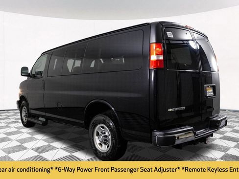 Used 2018 Chevrolet Express 3500 LT w/ LT Preferred Equipment Group image 13