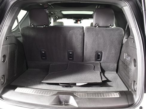 Used 2025 GMC Yukon AT4 AWD/4WD image 53
