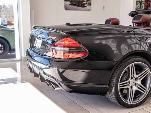 Used 2011 Mercedes-Benz SL 63 AMG SL 63 AMG w/ Premium I Pkg image 13
