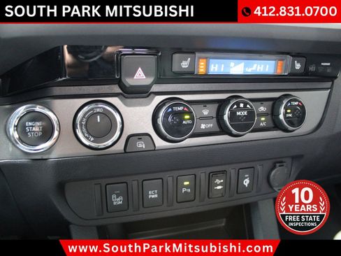 Used 2017 Toyota Tacoma TRD Off-Road w/ Premium & Technology Package image 21