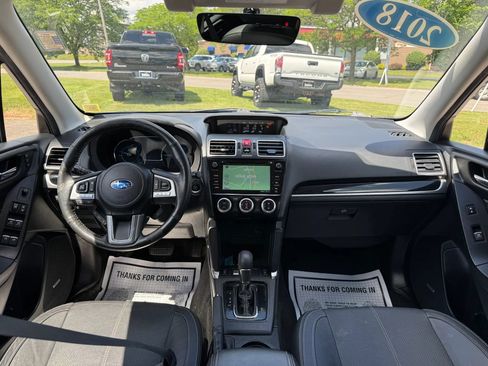 Used 2018 Subaru Forester 2.5i Touring w/ Popular Package #2 AWD/4WD image 2