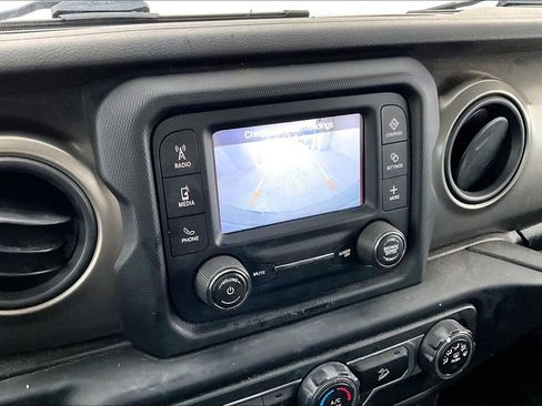 Used 2018 Jeep Wrangler Unlimited Sport S image 29