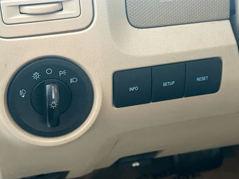 Used 2012 Ford Escape XLT AWD/4WD image 17