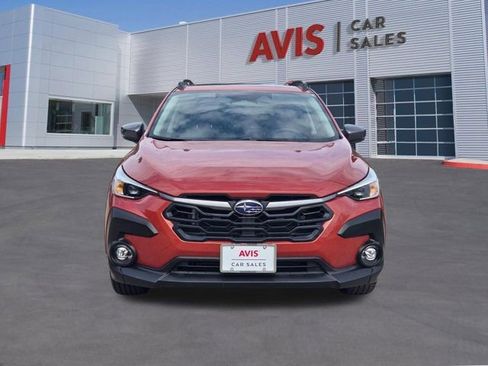 Used 2025 Subaru Crosstrek 2.0i Premium AWD/4WD image 2