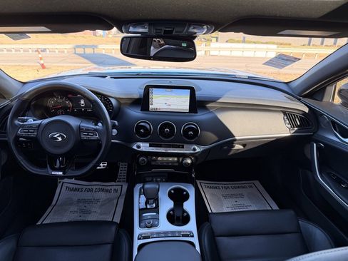 Used 2019 Kia Stinger GT2 image 3