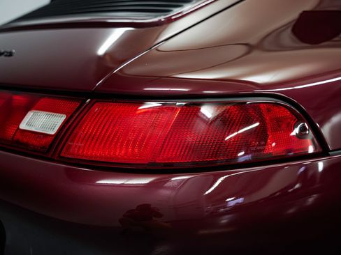 Used 1997 Porsche 911 Carrera RWD image 36