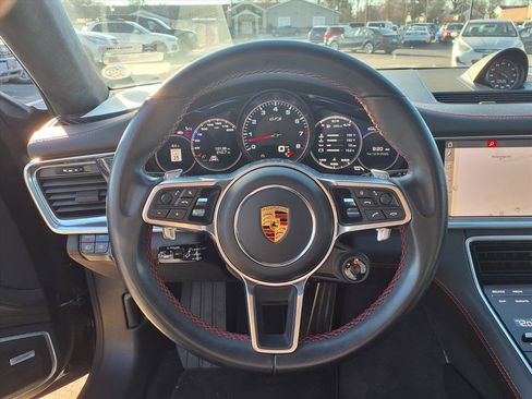 Used 2019 Porsche Panamera GTS image 19