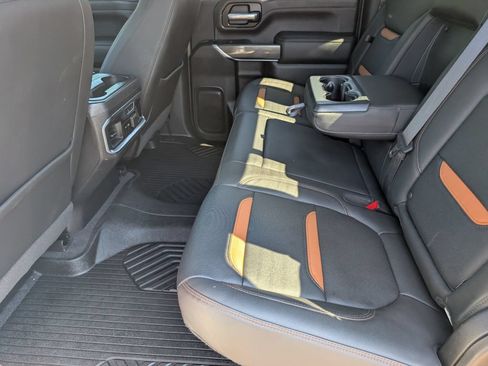 Used 2020 GMC Sierra 2500 AT4 w/ AT4 Premium Package AWD/4WD image 8