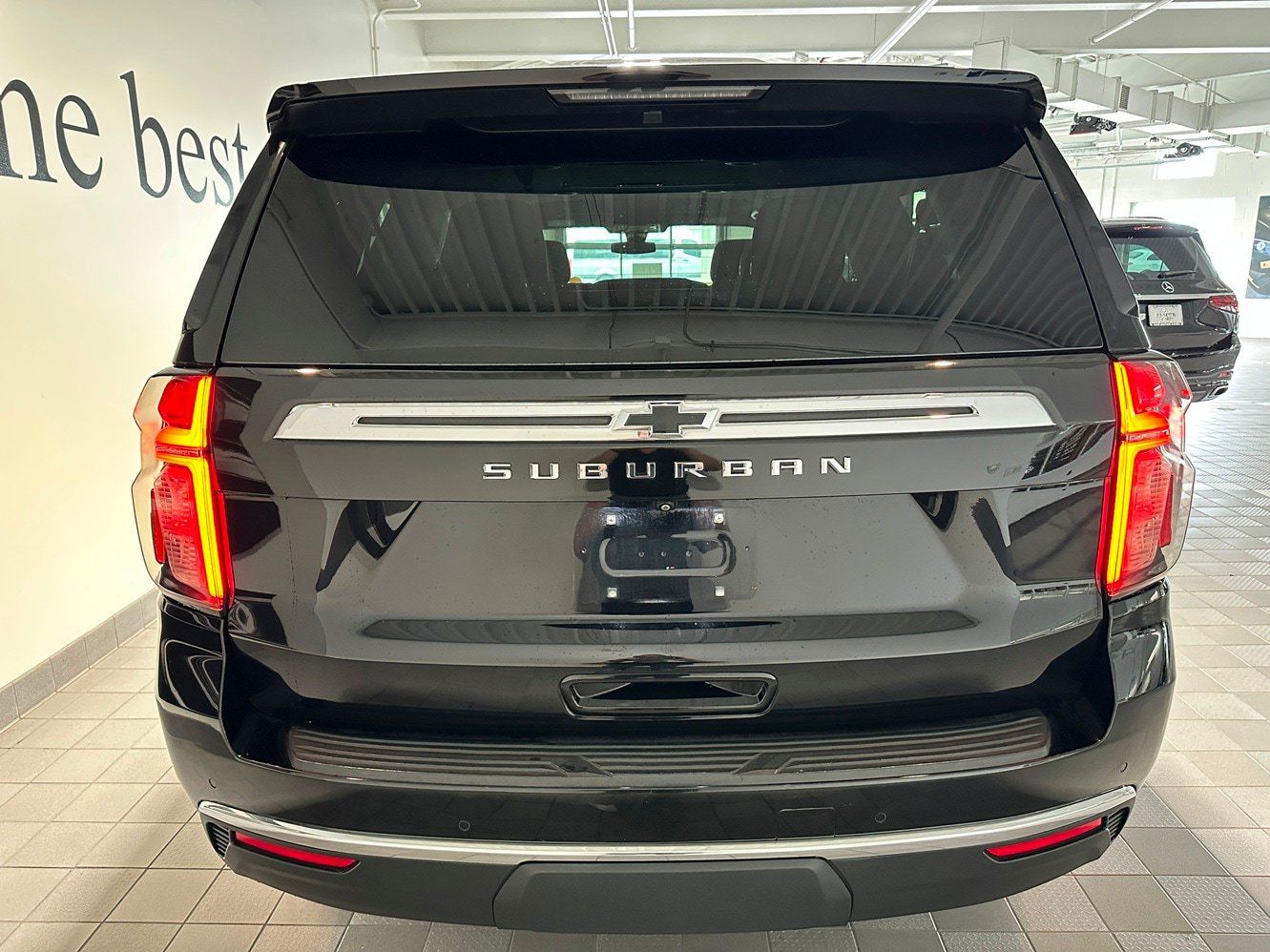 Used 2021 Chevrolet Suburban LS AWD/4WD image 5