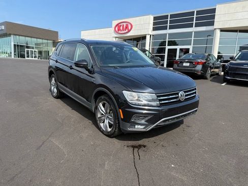 Used 2021 Volkswagen Tiguan SEL AWD/4WD image 4