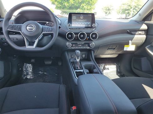 New 2025 Nissan Sentra SR w/ Trunk Package image 3