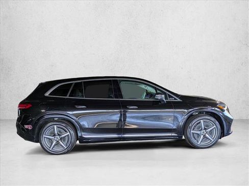 Certified 2023 Mercedes-Benz EQS 580 4MATIC SUV image 4