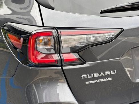 Certified 2025 Subaru Outback Premium AWD/4WD image 31