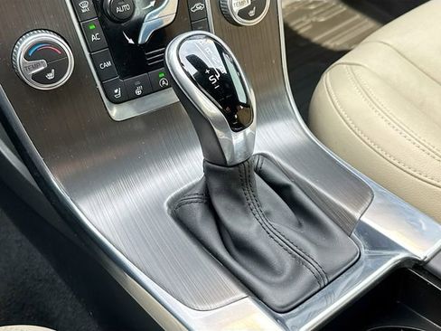 Used 2016 Volvo S60 T6 Platinum w/ Climate Package image 19