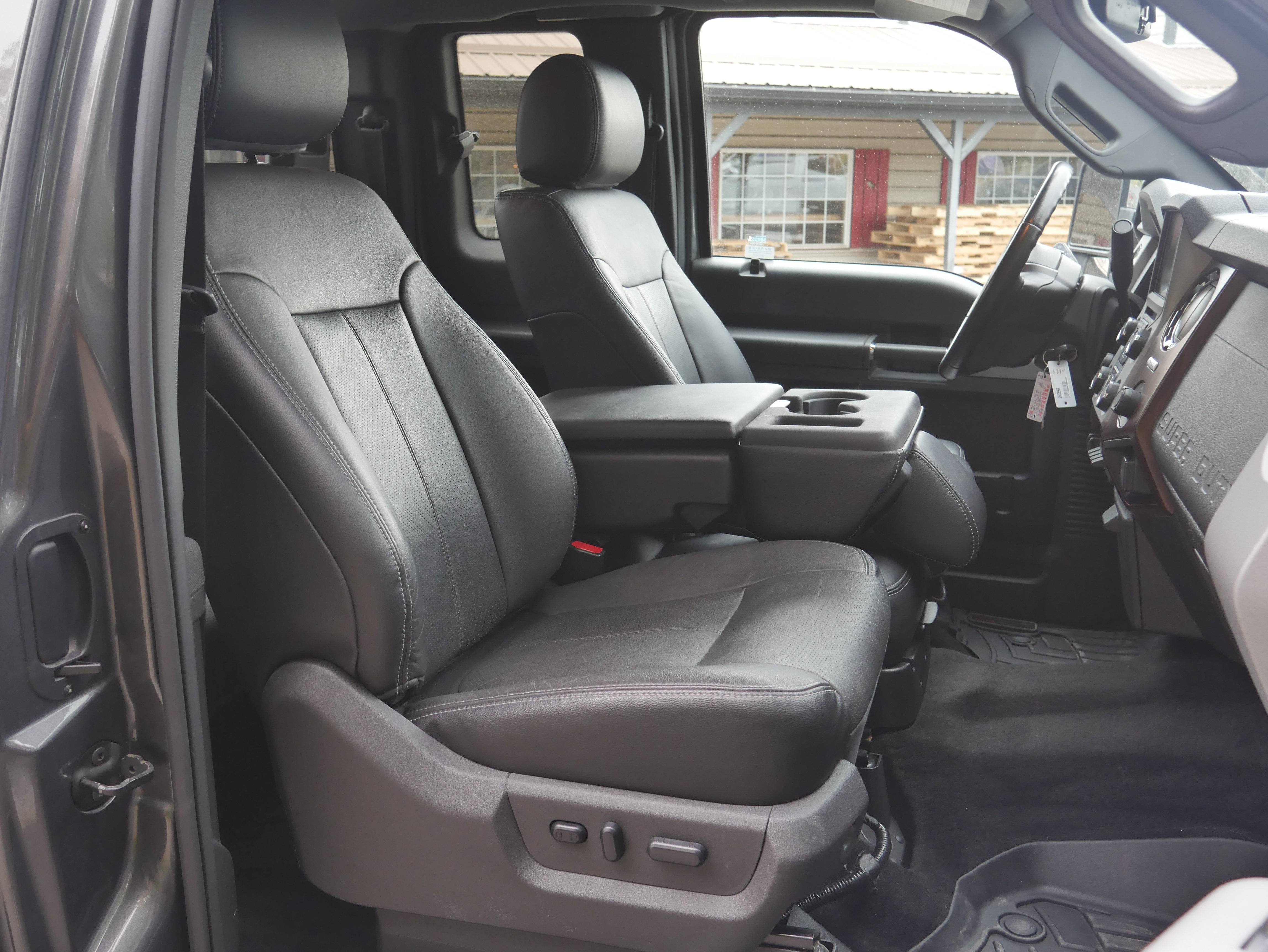 Used 2015 Ford F250 Lariat w/ Chrome Package AWD/4WD image 26