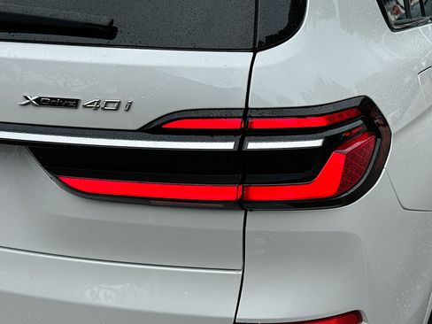 Certified 2023 BMW X7 xDrive40i w/ M Sport Package image 33