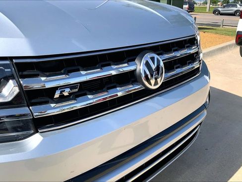 Used 2018 Volkswagen Atlas SE w/ R-Line Package AWD/4WD image 26