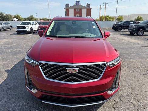 Used 2024 Cadillac XT6 Premium Luxury w/ Technology Package FWD image 12