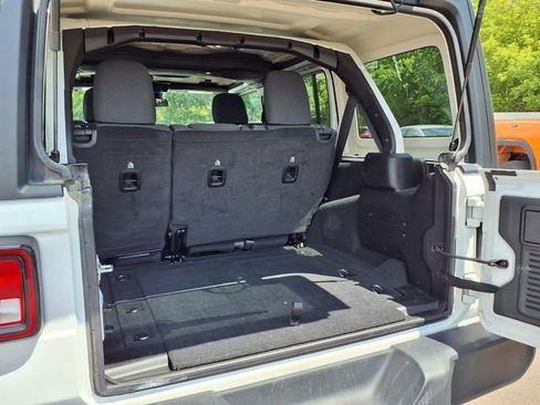 Used 2024 Jeep Wrangler Unlimited Sport AWD/4WD image 18