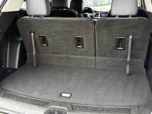 Used 2020 Buick Enclave Essence w/ Sport Touring Edition image 32