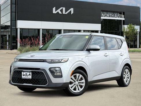 Used 2020 Kia Soul LX image 1